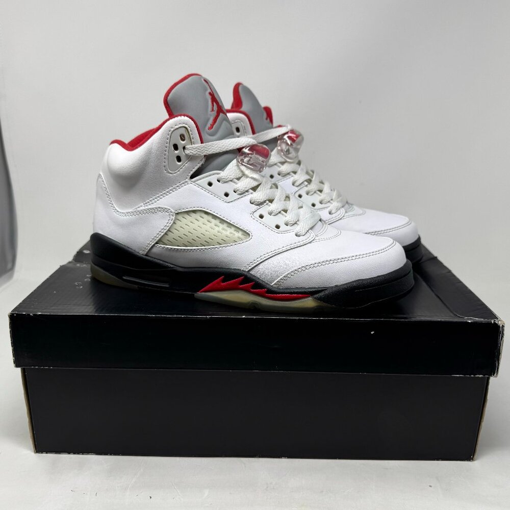Air Jordan Retro 5 GS Fire Red Sneakers Size 6.5Y Basketball Shoes 440888-100